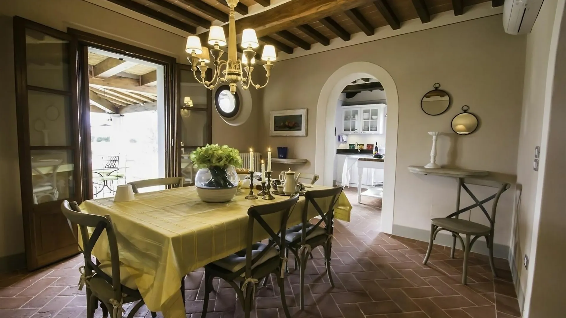 Villa Isa Cortona 0*,